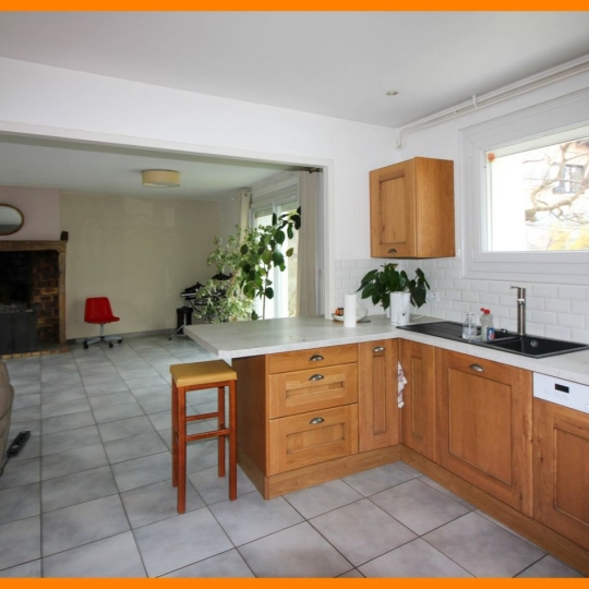  Annonces ST CYR : Maison / Villa | RILLIEUX-LA-PAPE (69140) | 128 m2 | 425 000 € 