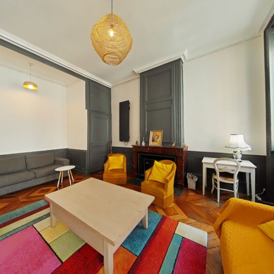  Annonces ST CYR : Appartement | LYON (69002) | 85 m2 | 1 515 € 