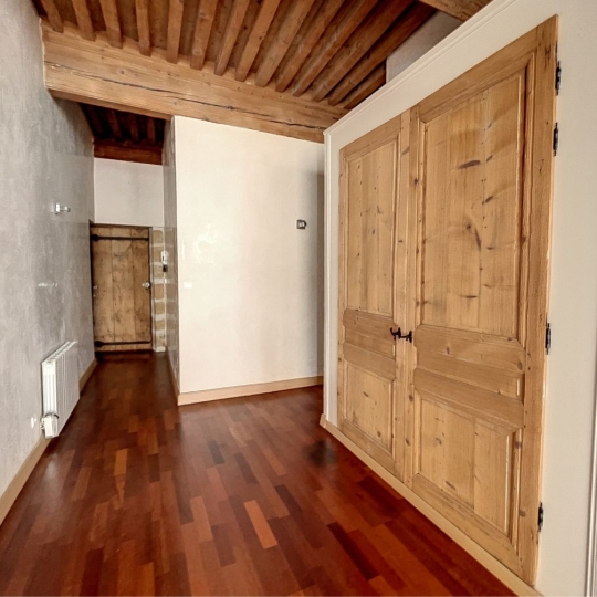  Annonces ST CYR : Appartement | LYON (69002) | 69 m2 | 1 157 € 