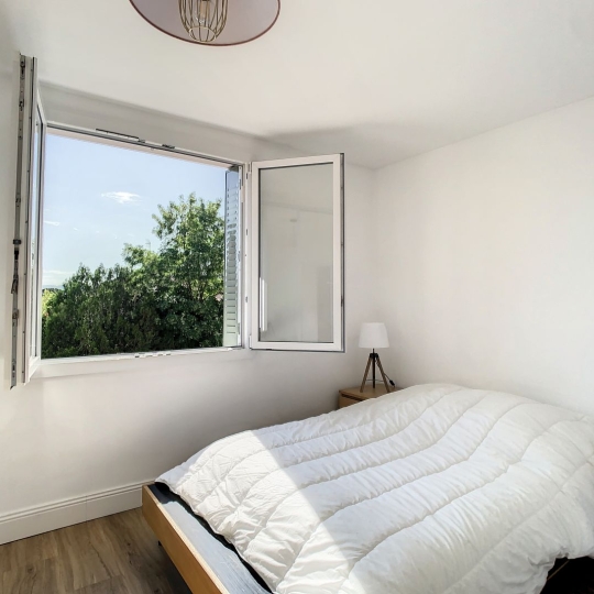  Annonces ST CYR : Appartement | LYON (69005) | 81 m2 | 1 450 € 