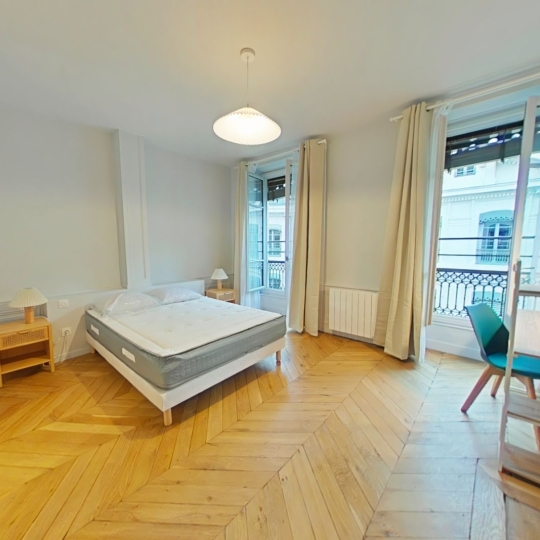  Annonces ST CYR : Appartement | LYON (69001) | 133 m2 | 2 600 € 