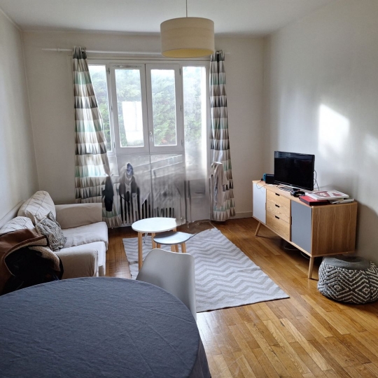  Annonces ST CYR : Appartement | LYON (69006) | 49 m2 | 772 € 