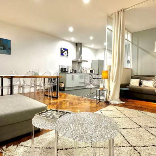  Annonces ST CYR : Apartment | LYON (69002) | 55 m2 | 1 950 € 