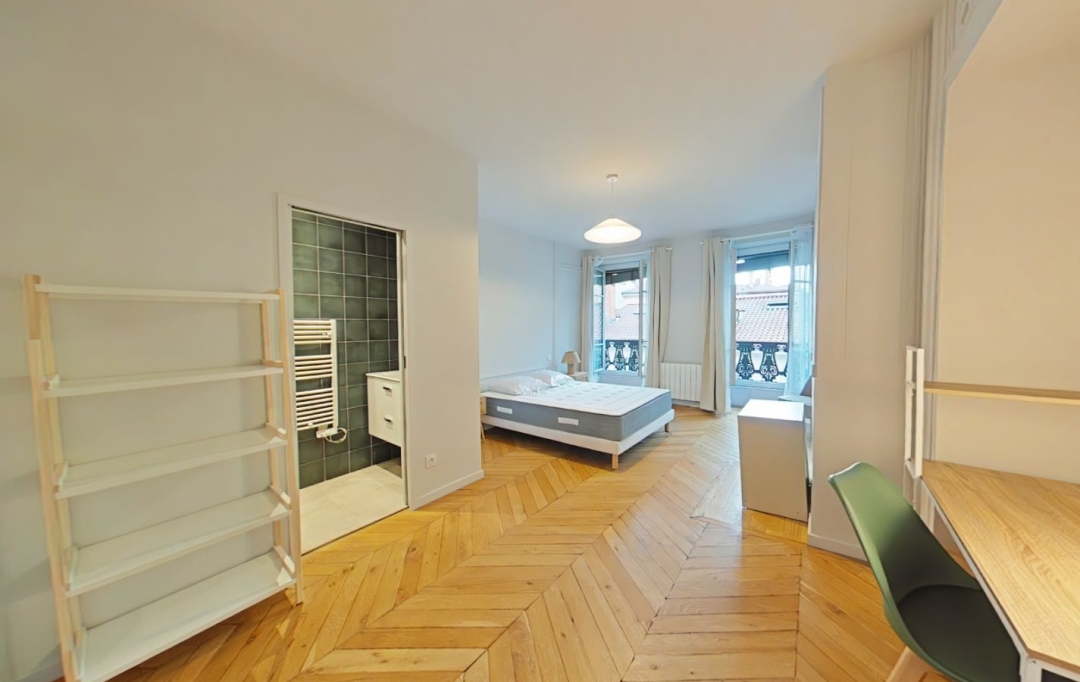 Annonces ST CYR : Appartement | LYON (69001) | 133 m2 | 2 600 € 