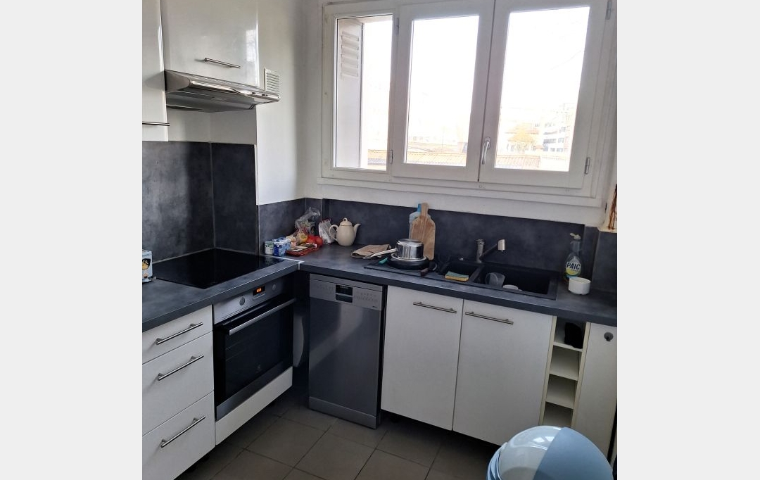 Annonces ST CYR : Appartement | LYON (69006) | 49 m2 | 772 € 