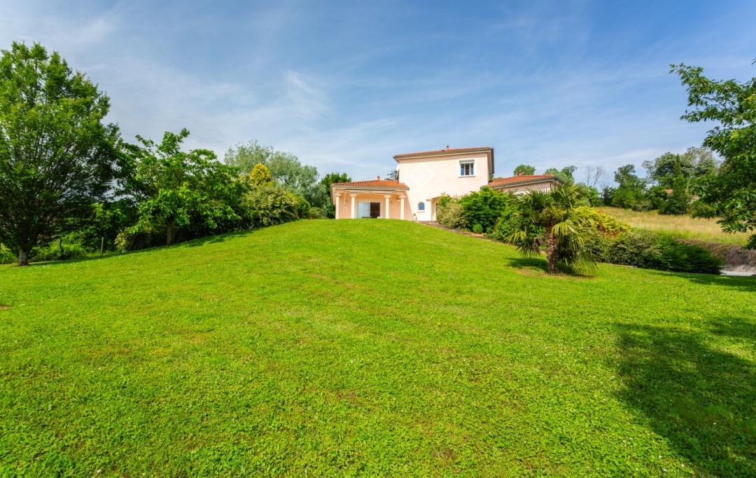 Annonces ST CYR : Maison / Villa | FLEURIEUX-SUR-L'ARBRESLE (69210) | 134 m2 | 795 000 € 