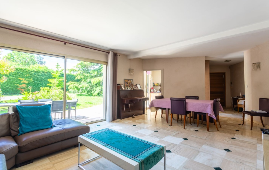 Annonces ST CYR : Maison / Villa | FRANCHEVILLE (69340) | 200 m2 | 895 000 € 