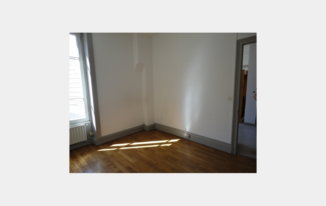 Annonces ST CYR : Appartement | LYON (69008) | 39 m2 | 690 € 