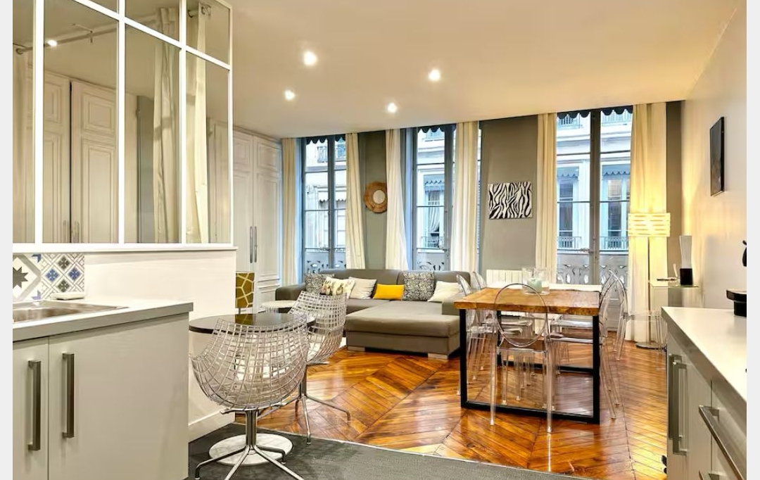 Annonces ST CYR : Apartment | LYON (69002) | 55 m2 | 1 950 € 