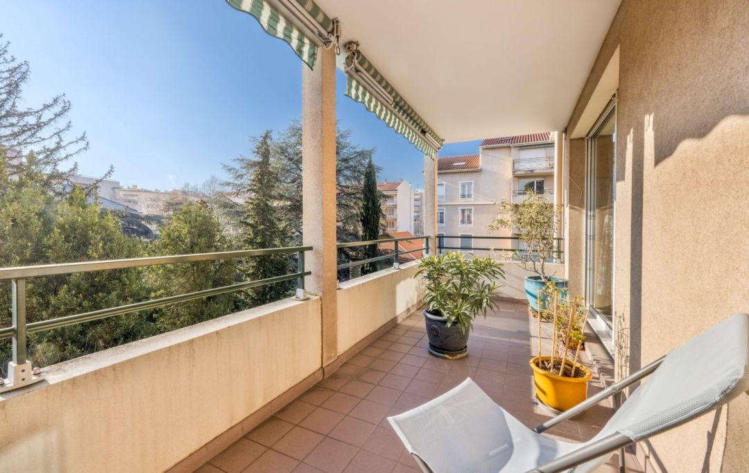 Annonces ST CYR : Autres | LYON (69008) | 85 m2 | 299 000 € 